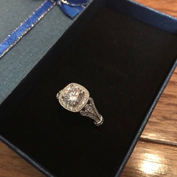 925 sterling silver engagement promise ring - Picture 3 of 4