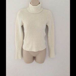 Very soft and warm white turtleneck sweater, S