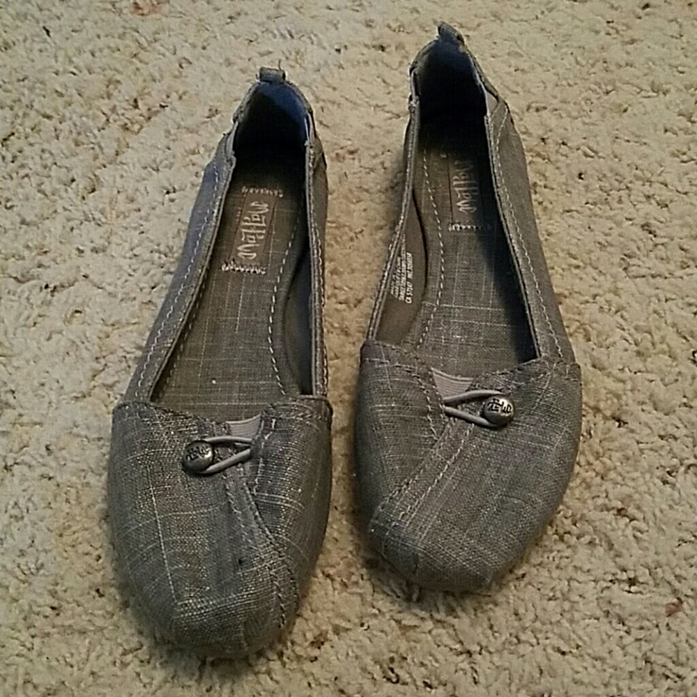 Grey canvas flats