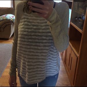Hollister Gold and White Stripped Sweater