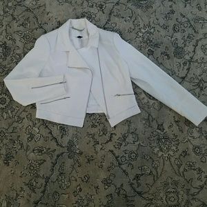 white jacket white house black market