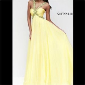 Sherri Hill gown with free  matching earrings