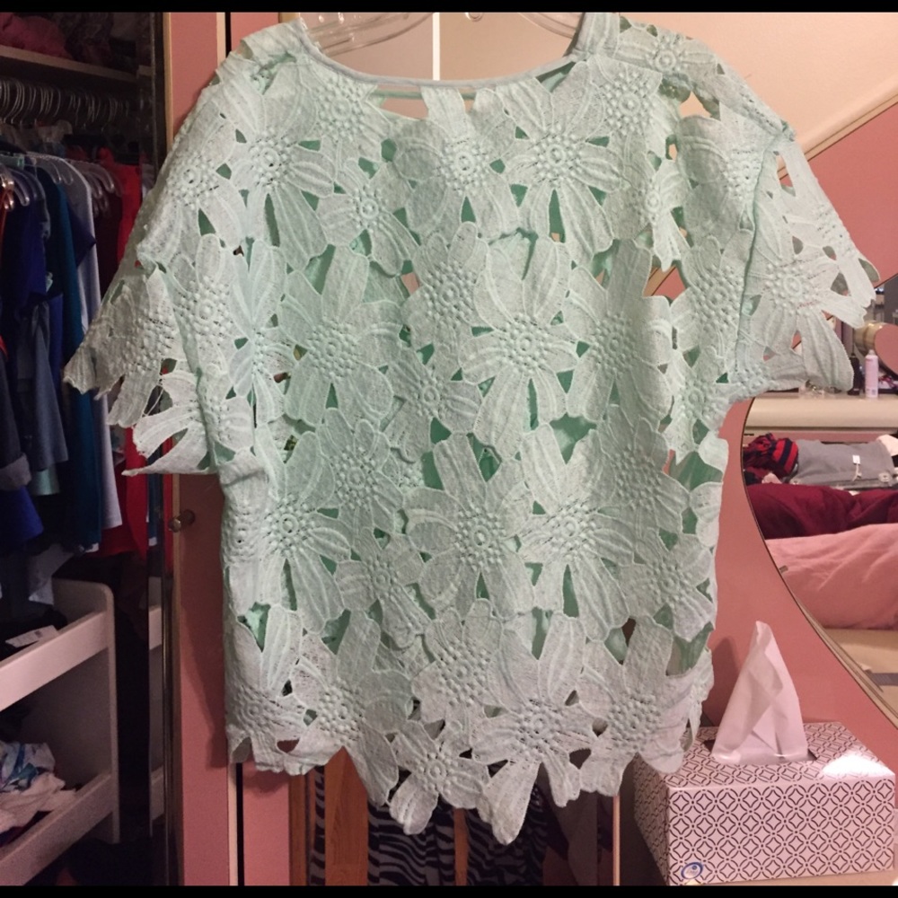 Floral short sleeve top