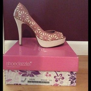 Nude pink shoedazzle 6.5 heel