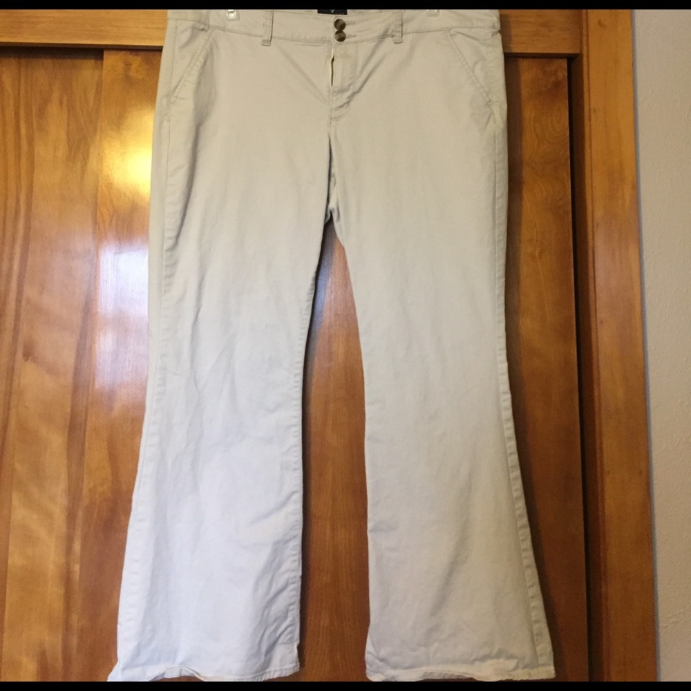 American Eagle Khaki pants size 18
