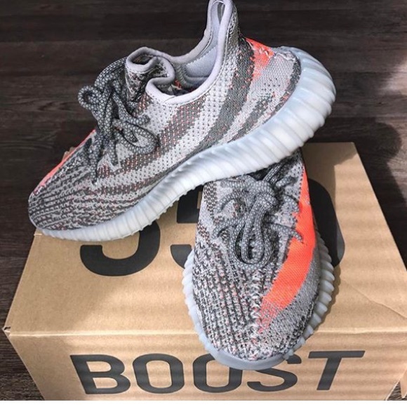 Yeezy 350 Boost - Picture 2 of 3