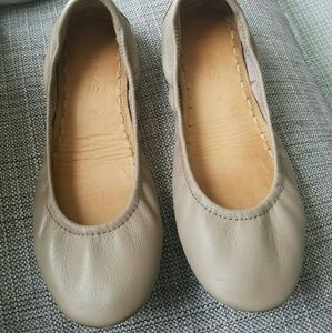 taupe tieks