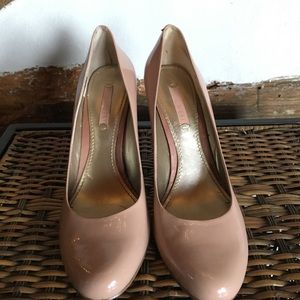 Nine West wedge pump