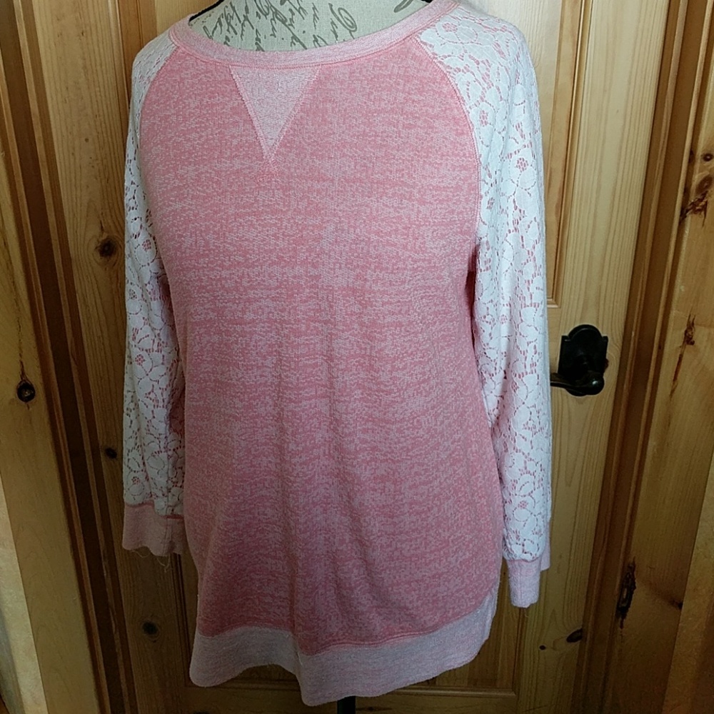 Adorable sweatshirt!