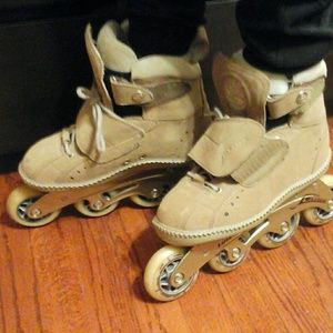 Pair of roller blades