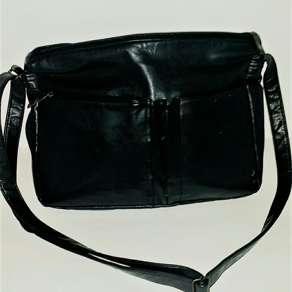 Tandem Aspen Woods Black Leather Messenger Bag - Picture 2 of 2
