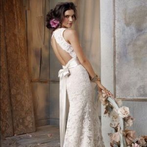 JIM HJELM LACE WEDDING GOWN SIZE 4
