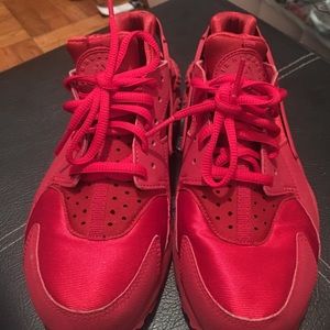 Red Nike Huaraches