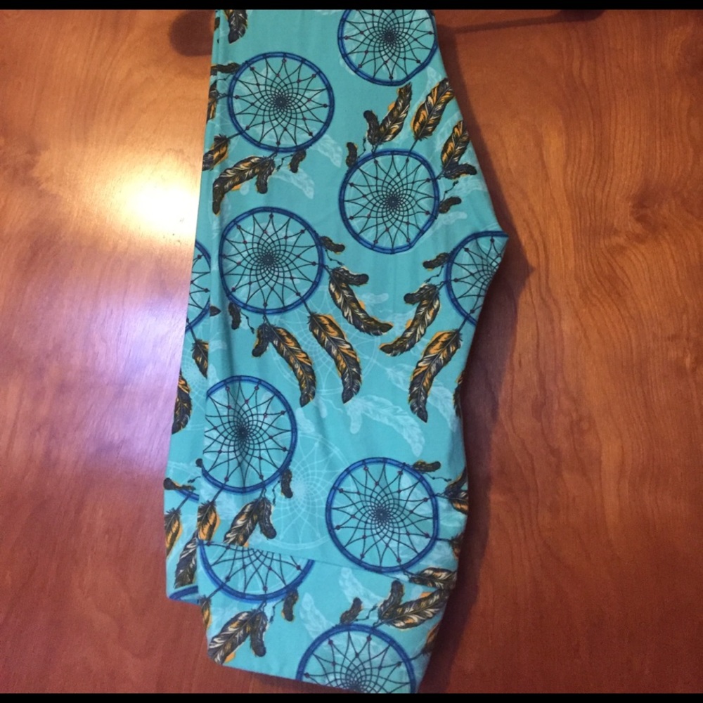 TC LuLaRoe dream catcher leggings