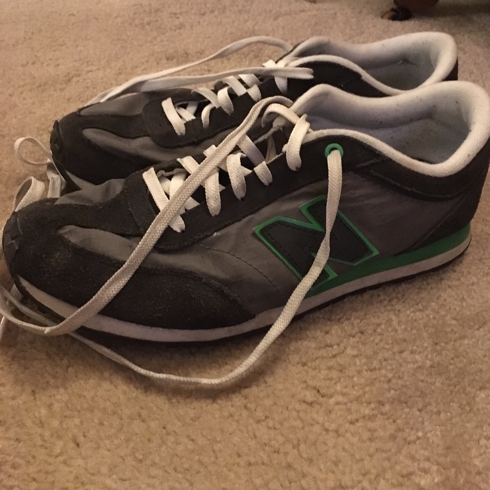 New Balance Sneakers Size 10 Grey Green