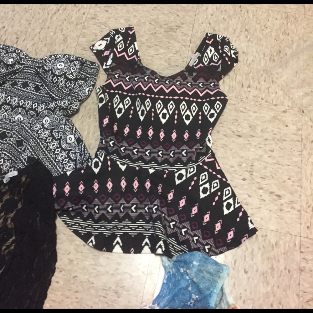 Tops - Picture 3 of 4