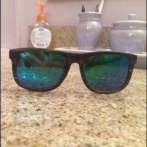 Ray-ban. Need gone ASAP.