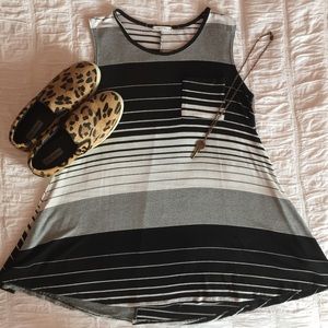Swingy black and white sleeveless top