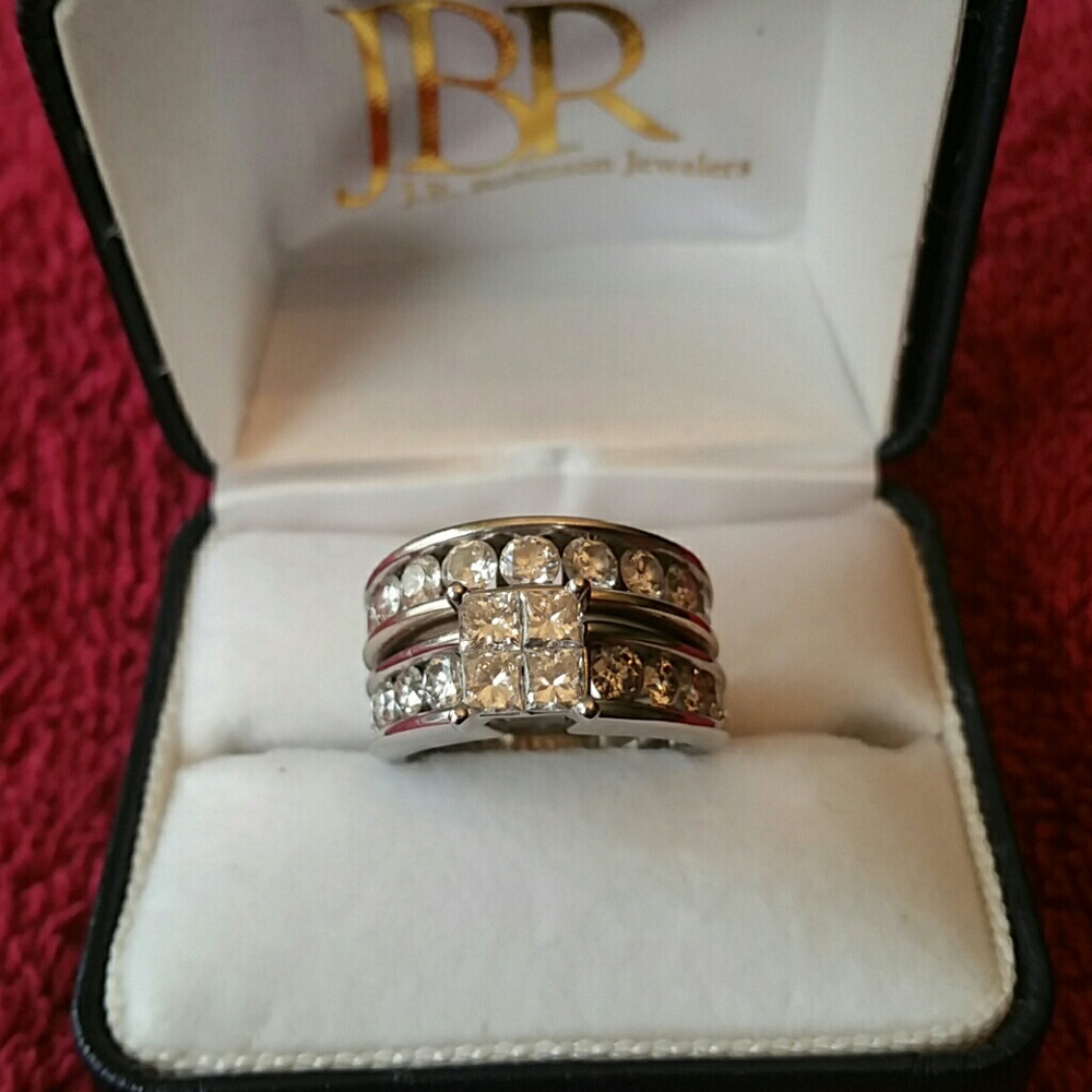 Engagement Ring/Wedding Band