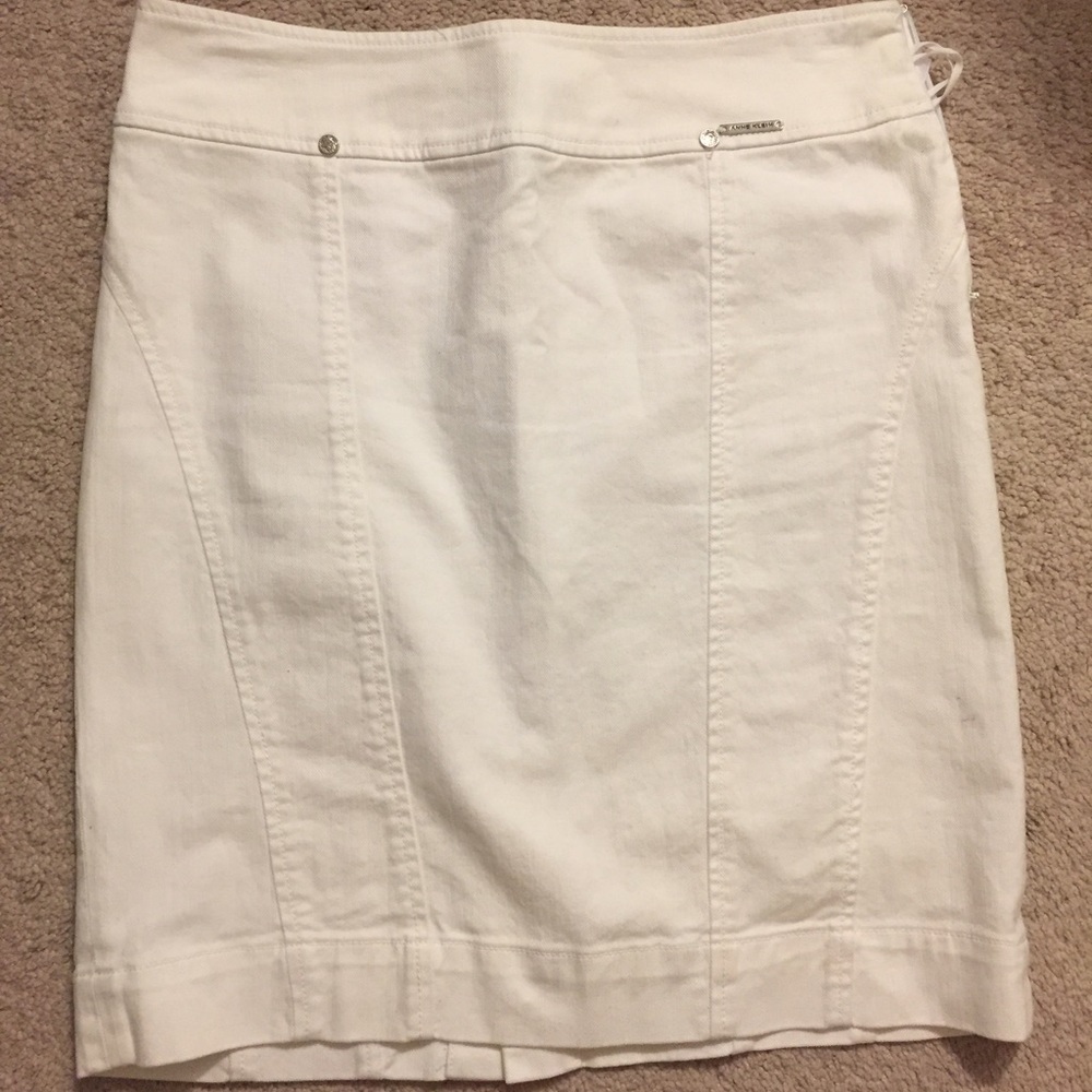 Anne Klein Denim Skirt - size 4