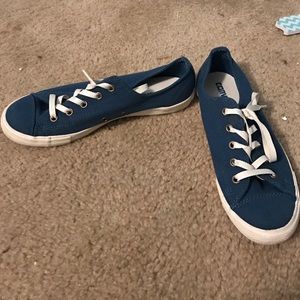 Blue converse