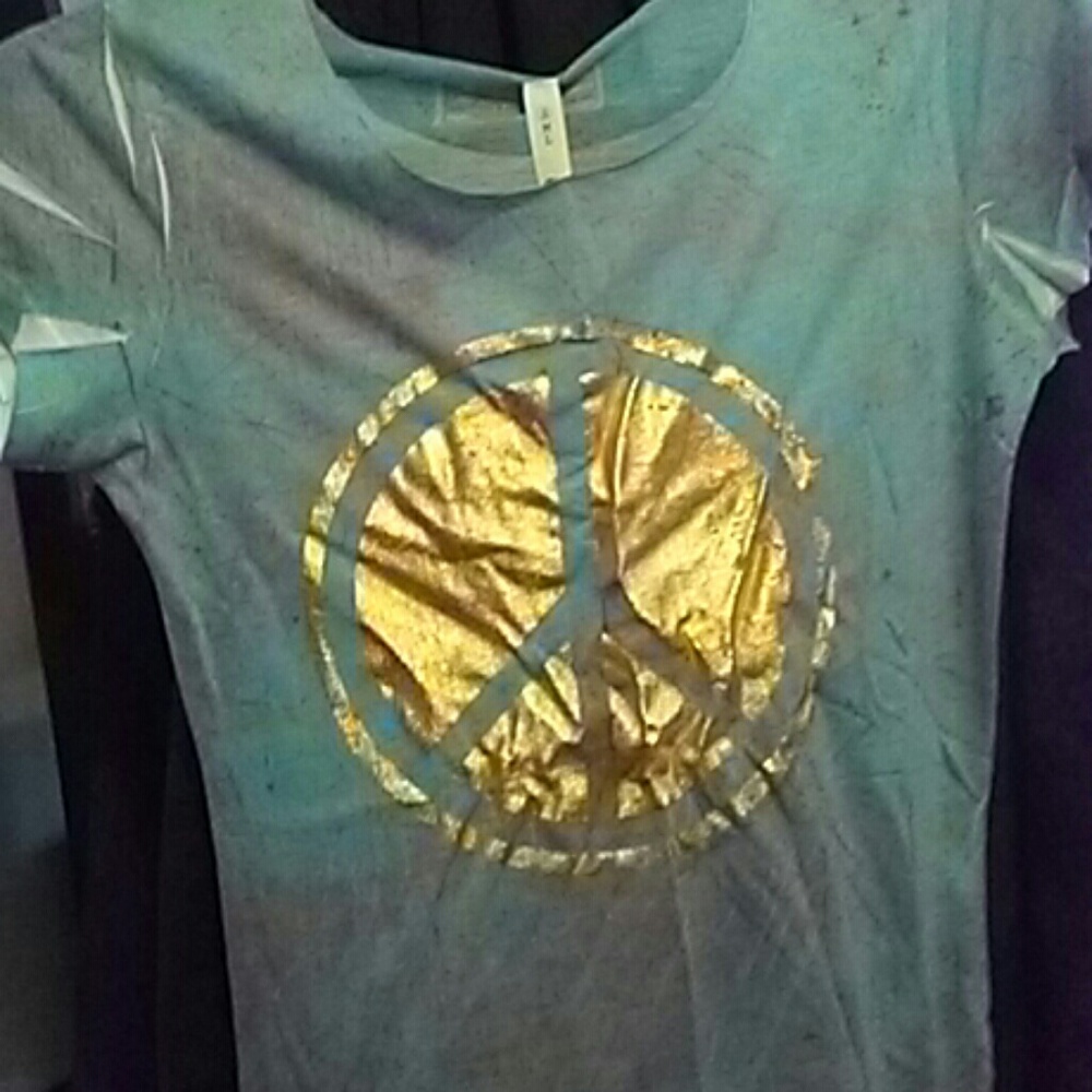 NWT boutique burnout tee