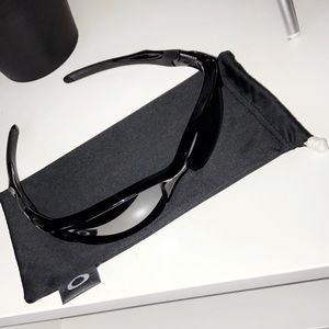 Sport Oakley's sunglasses