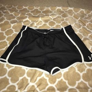 Women's Under Armour shorts! Reserved!!!