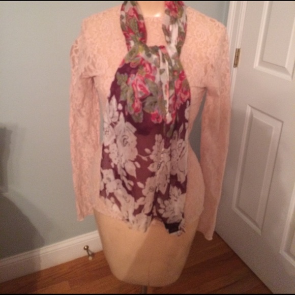 100% silk scarf. - Picture 1 of 2