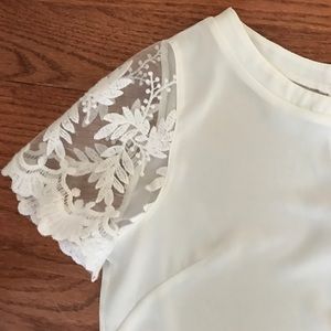 Lace sleeve chiffon shirt