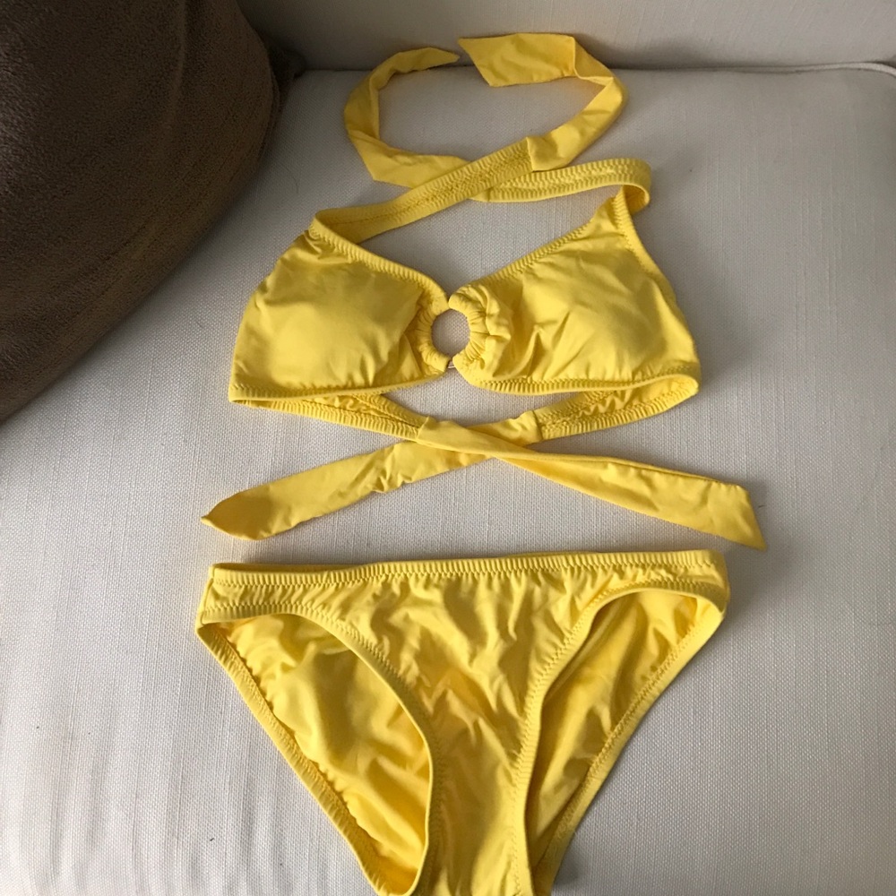 NWOT adorable yellow Juicy Couture bikini