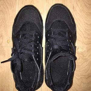 Nike Huarache Run size 7y (kids)