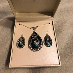 Kim Rogers gorgeous jewelry set. New