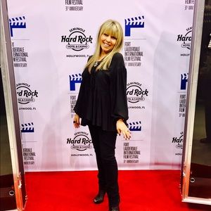 Meet your Posher, Annette