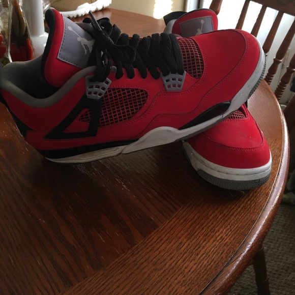 Air Jordan 4 "fire red" sz 9 condition 9/10 - Picture 3 of 4