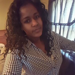 Meet your Posher, Leslye