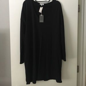 Aritzia Gail Dress. Never been worn.