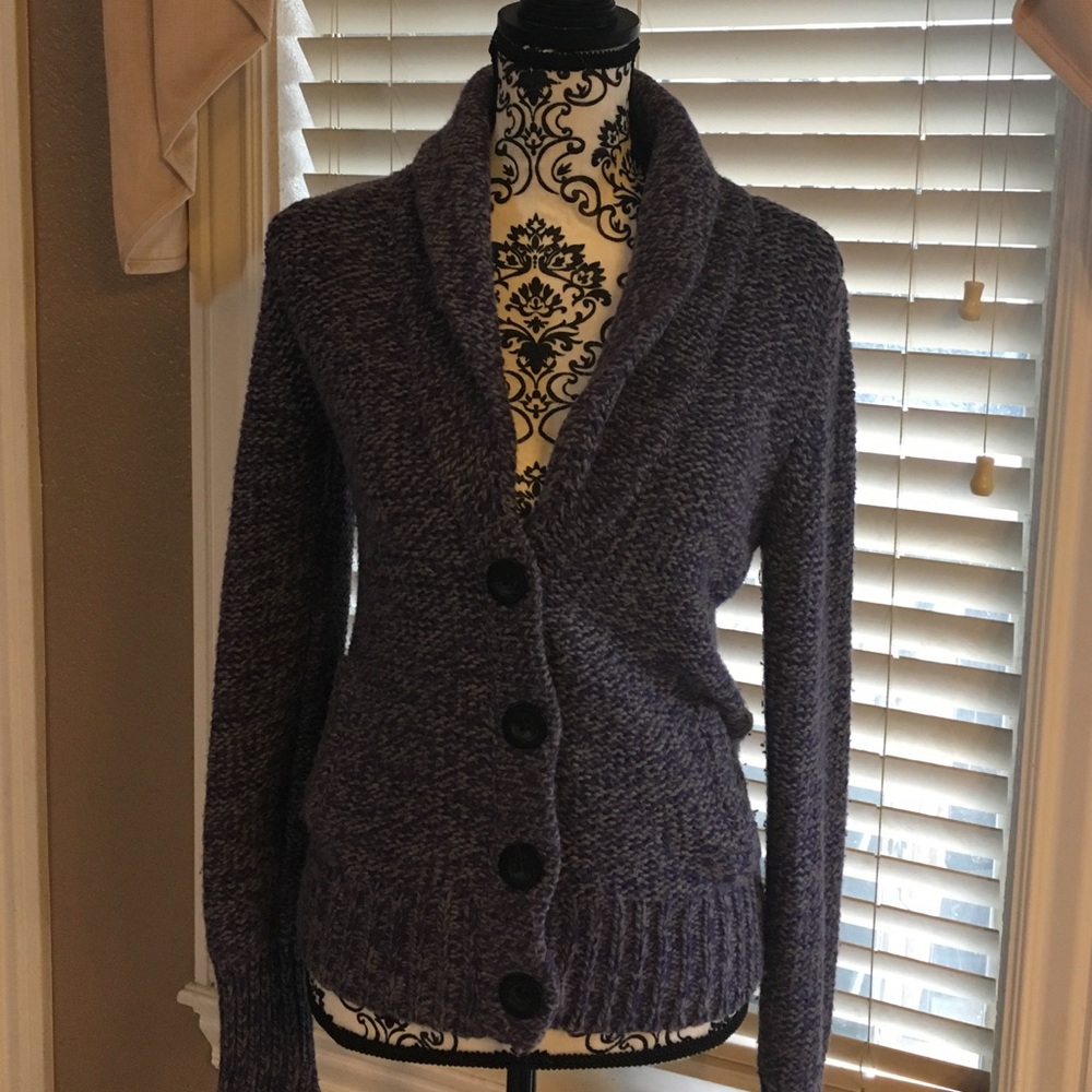 American Eagle Outfitters Sweater