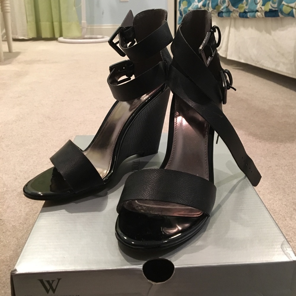 Black heeled double strap with black buckles - Picture 3 of 5