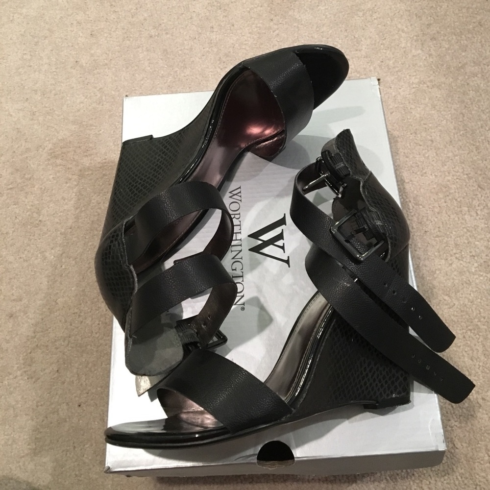 Black heeled double strap with black buckles - Picture 4 of 5
