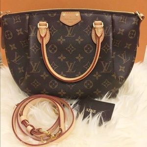 ❤️SOLD❤Authentic Turenne pm