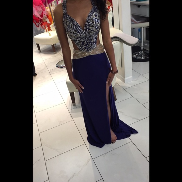 Prom Dress - Picture 2 of 3