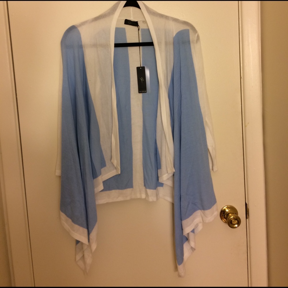 Relaxing Blue and White Coverup