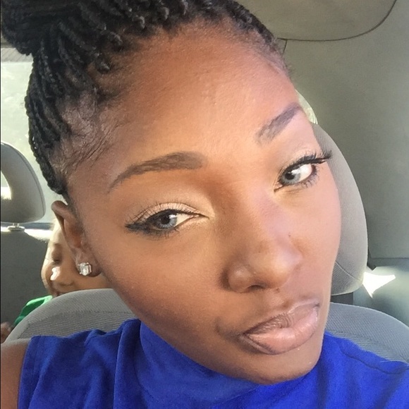 Meet your Posher!!!!!! - Picture 2 of 4