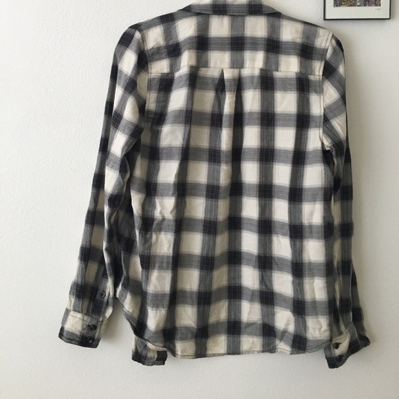 Checkered flannel - Picture 2 of 2