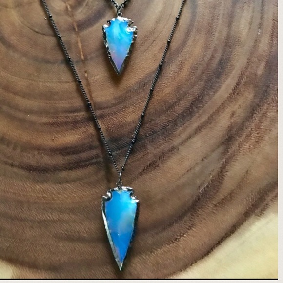 Opalite Arrowhead gunmetal Pendant Necklace - Picture 4 of 6
