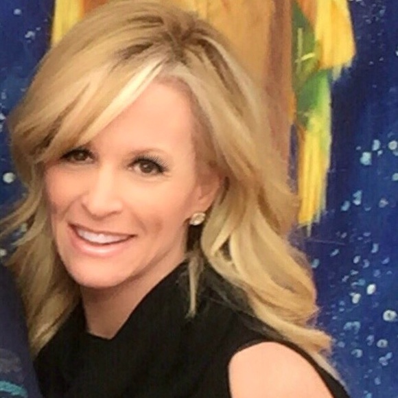 Meet your Posher, Trisha - Picture 2 of 2