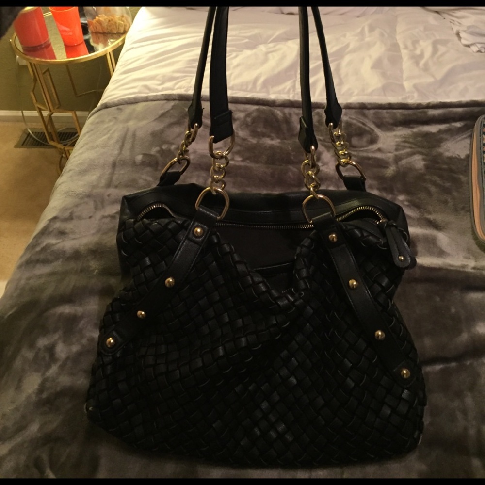 Barely used, black leather purse for sale!