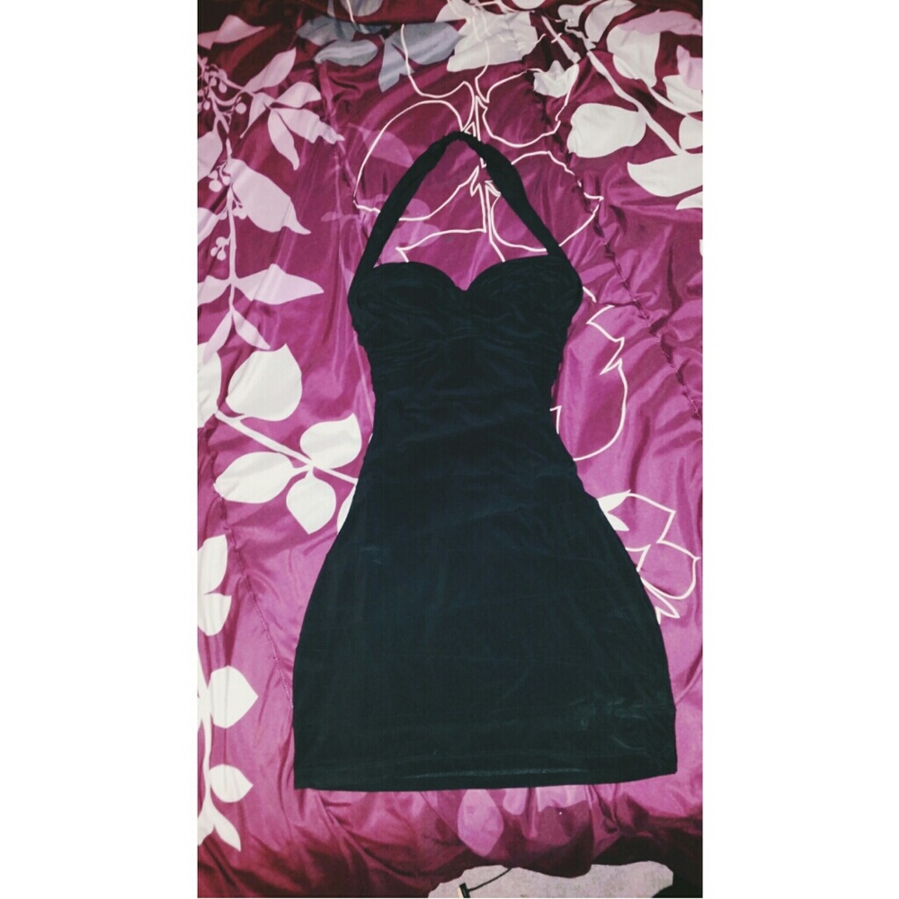 Slim fit black bodycon dress