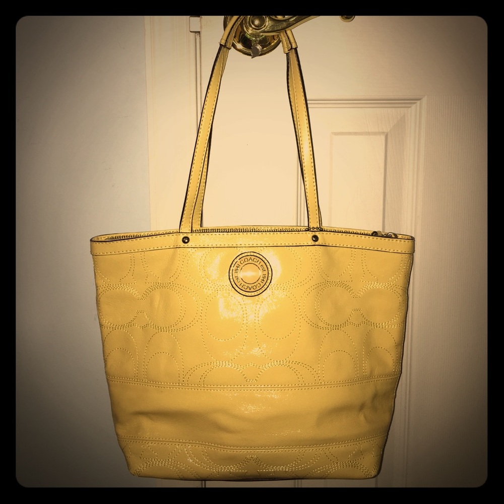 Mellow Yellow Medium size Coach purse